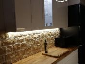 Płytki dekoracyjne do kuchni w stylu prowansalskim rustykalnym