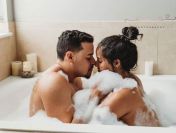 Sympatycznej mężatce oferuję satysfakcję i dyskrecję