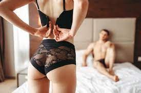 Oferuję dużą dawkę pieszczot i czułości za zmysłowy STRIPTIZ  - Zdjęcie 1