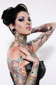 Dziewczynę z tatuażami poznam na sex  - Zdjęcie 1