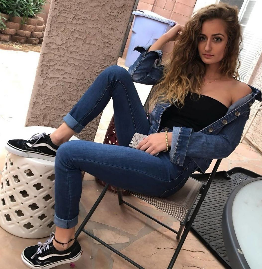 Mieszkam sama, nikt nam nie przeszkodzi  - Zdjęcie 1