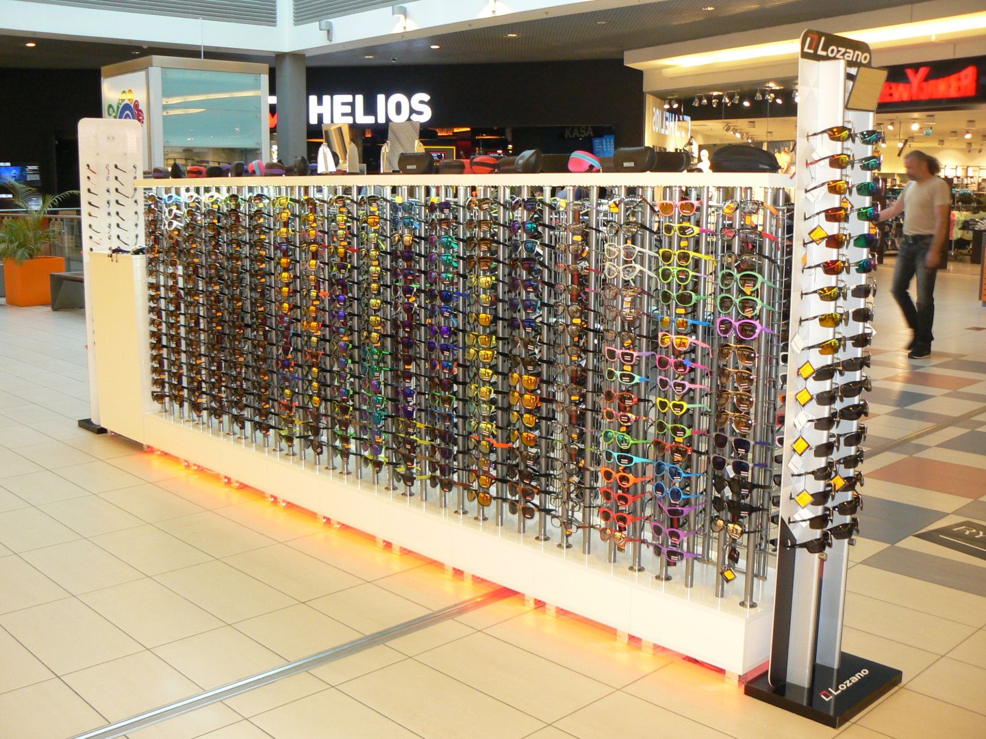 Stoisko handlowe na okulary – typu wyspa  - Zdjęcie 1