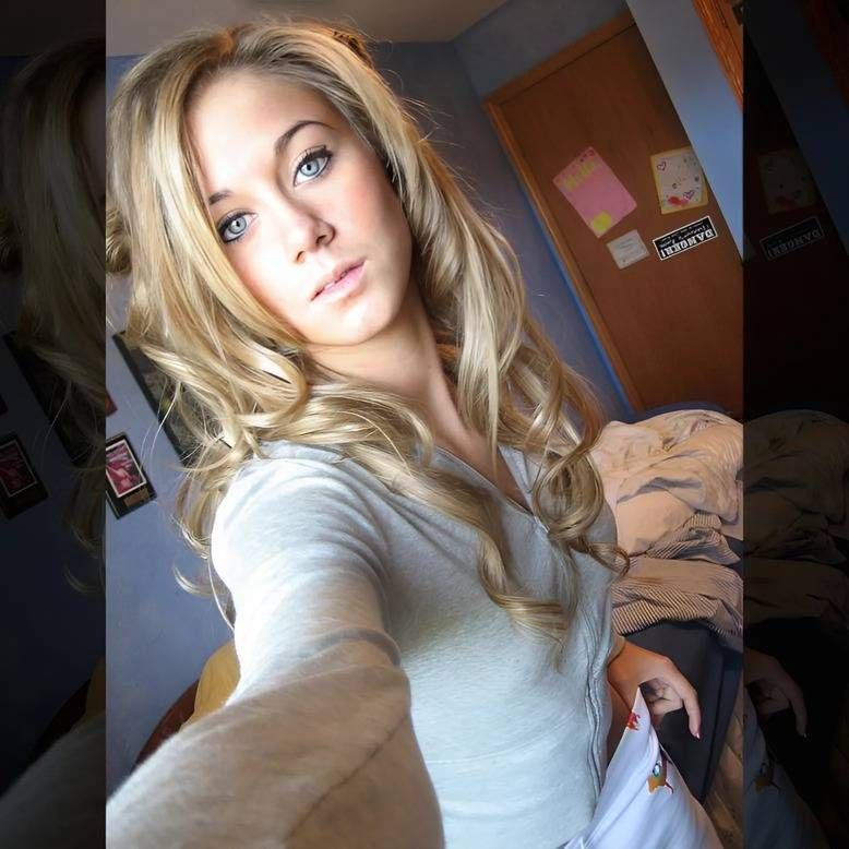 Nudzę się sama w mieszkaniu  - Zdjęcie 1