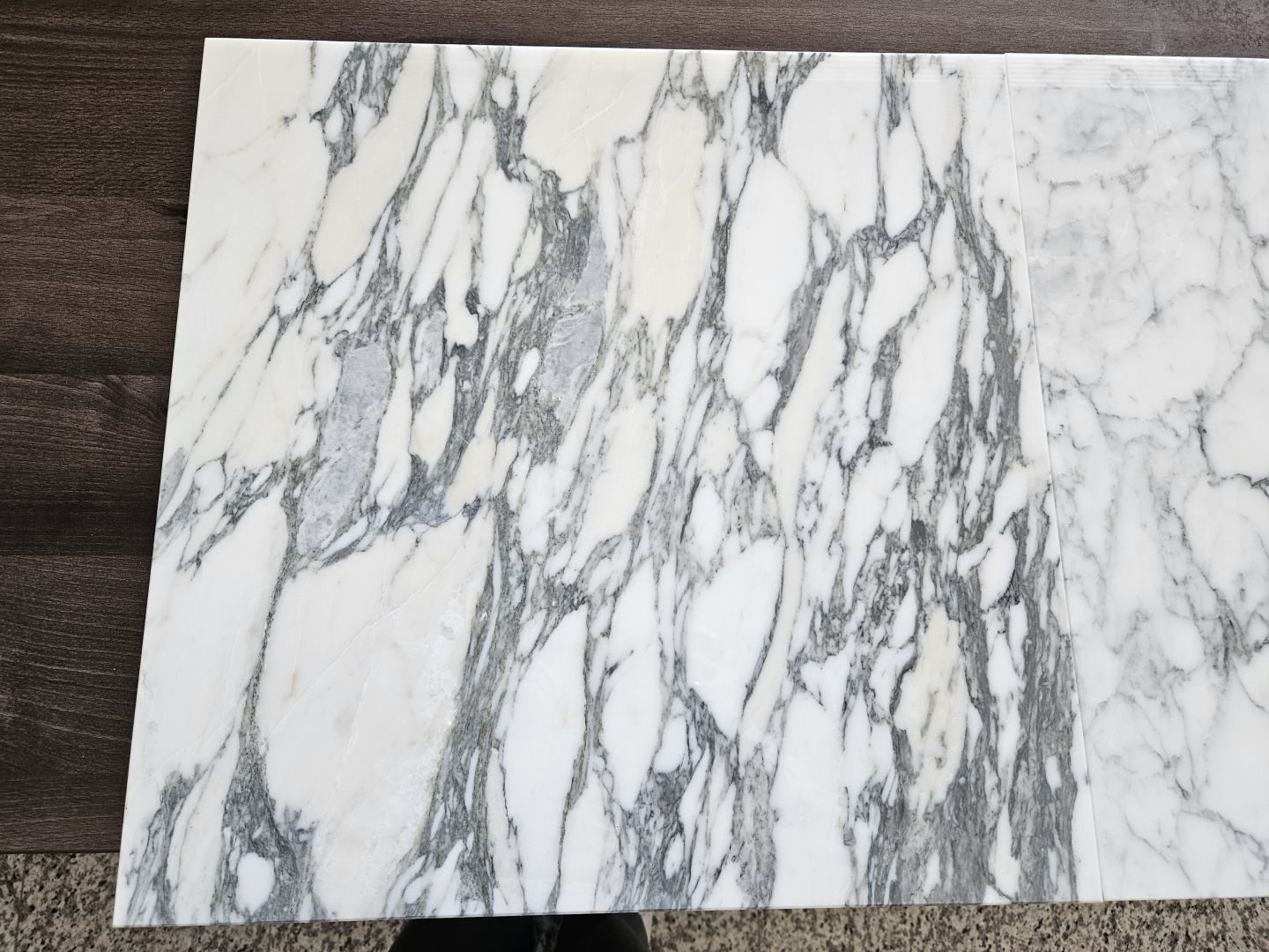 Płytki marmurowe CALACATTA ARABESCATO 45,7x45,7x1 cm polerowane  - Zdjęcie 1