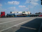 Transport niskopodwoziowy ponadgabarytowy maszyn rolniczych budowlanych