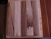 Parkiet z orzecha europejskiego